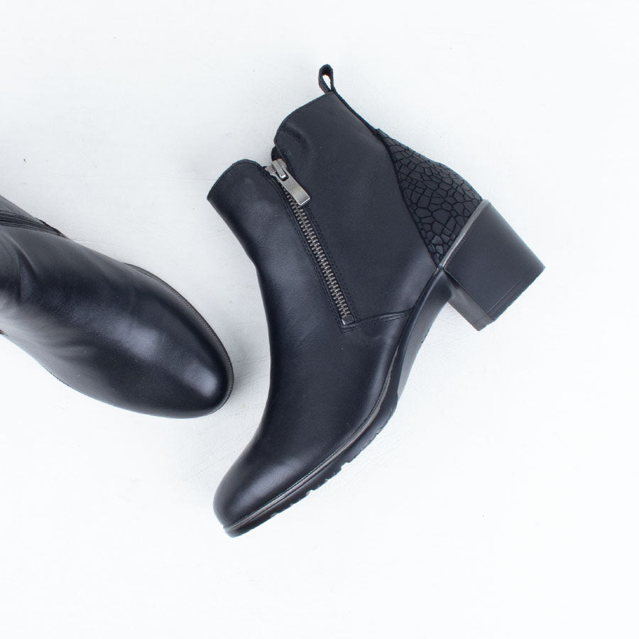 Rhys Ankle Boot Rhys Ankle Boot