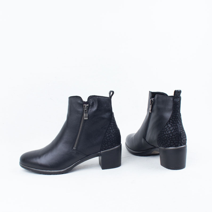 Rhys Ankle Boot Rhys Ankle Boot