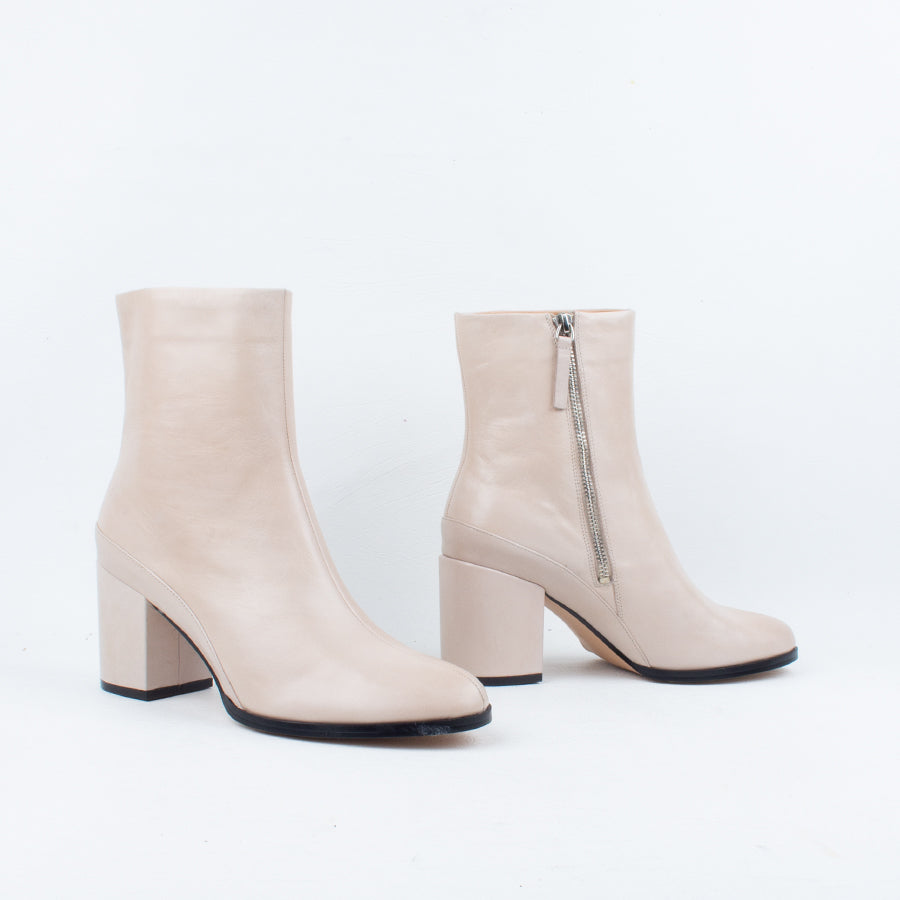 Cash Ankle Boot Cash Ankle Boot