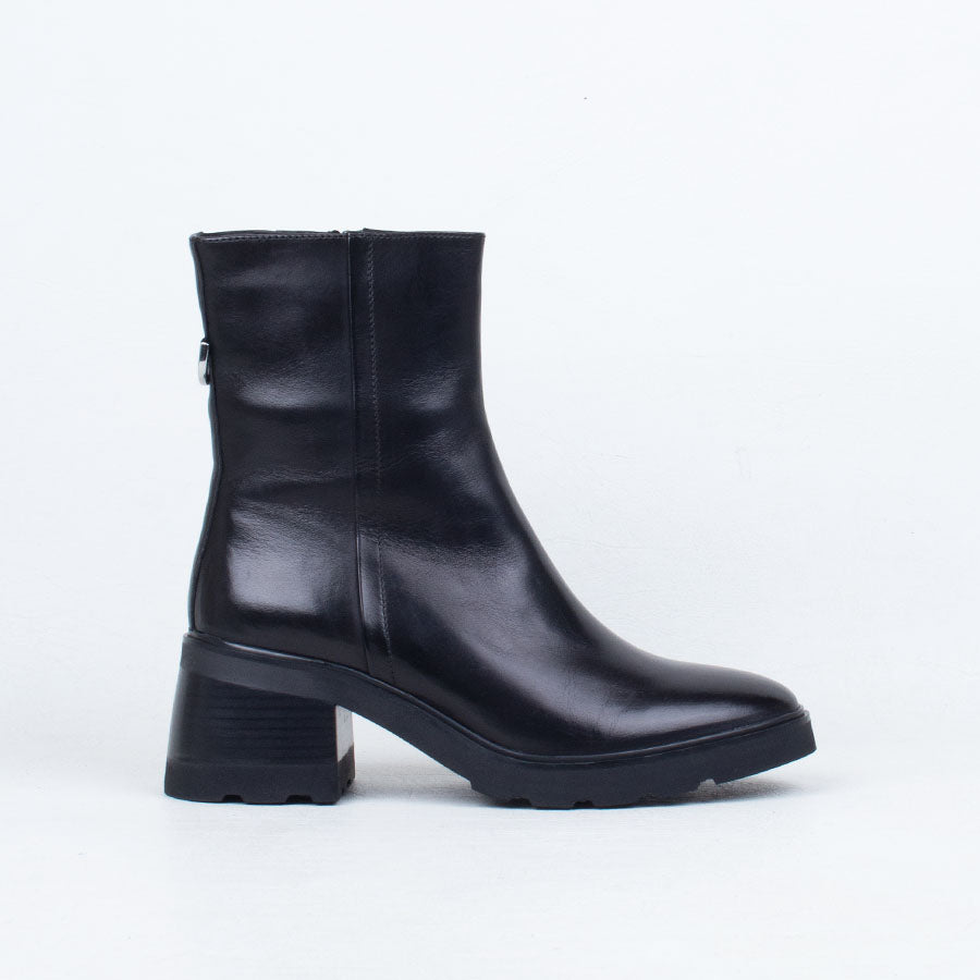 Finley Ankle Boot Finley Ankle Boot