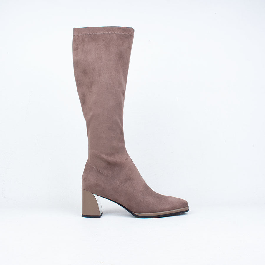 Sahana Knee Boot Sahana Knee Boot