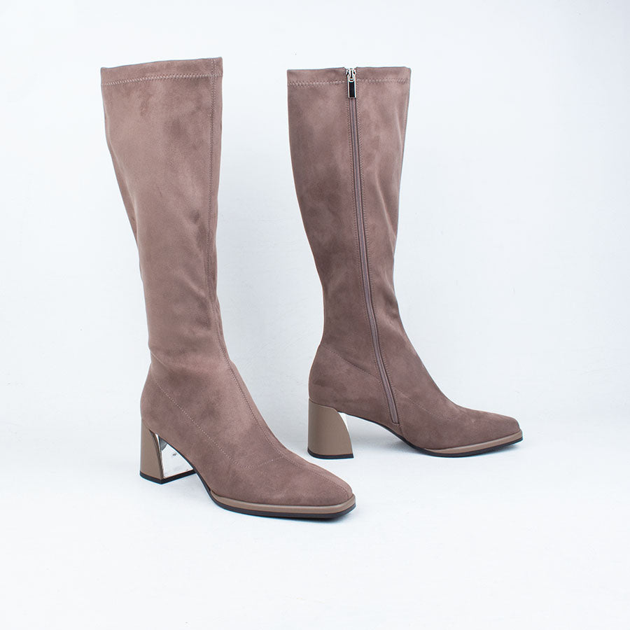 Sahana Knee Boot Sahana Knee Boot
