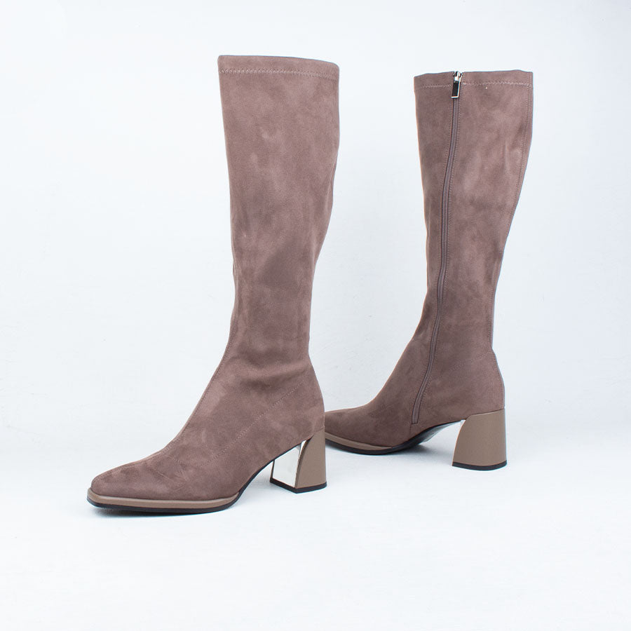 Sahana Knee Boot Sahana Knee Boot