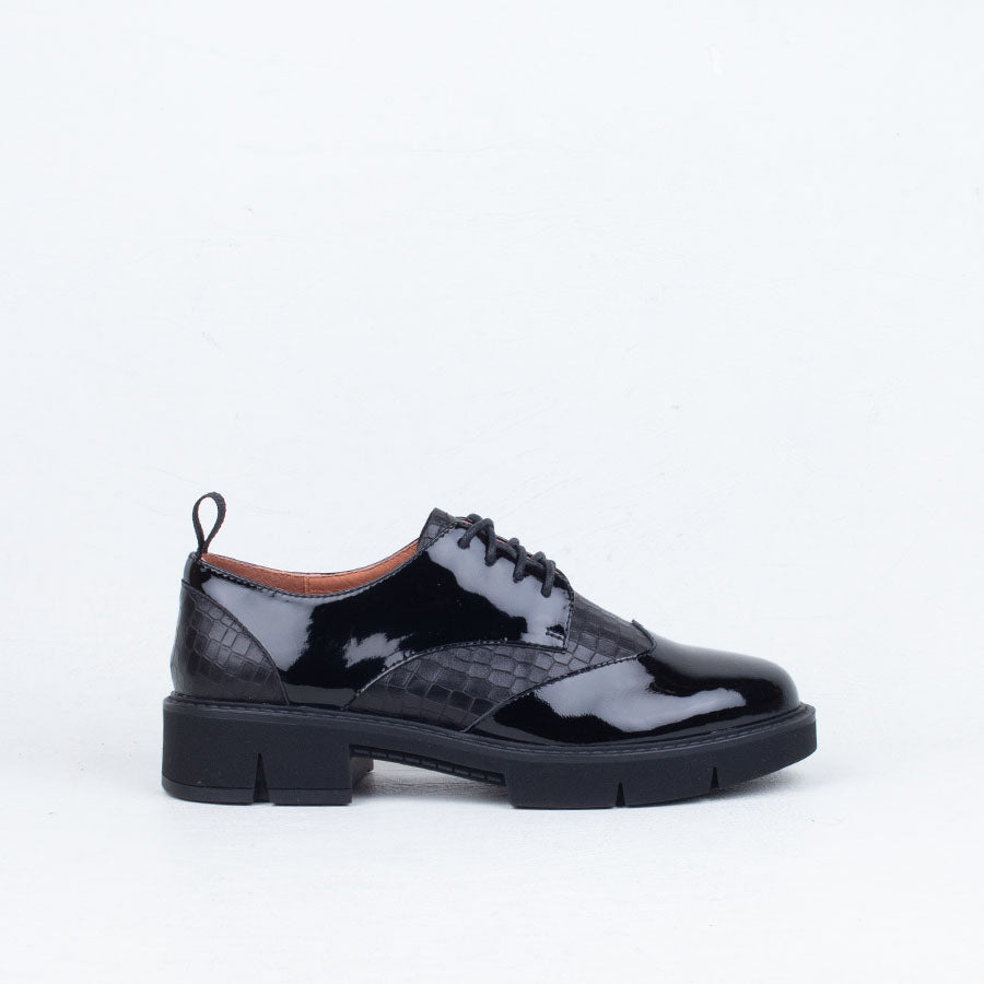 Romley Lace Up