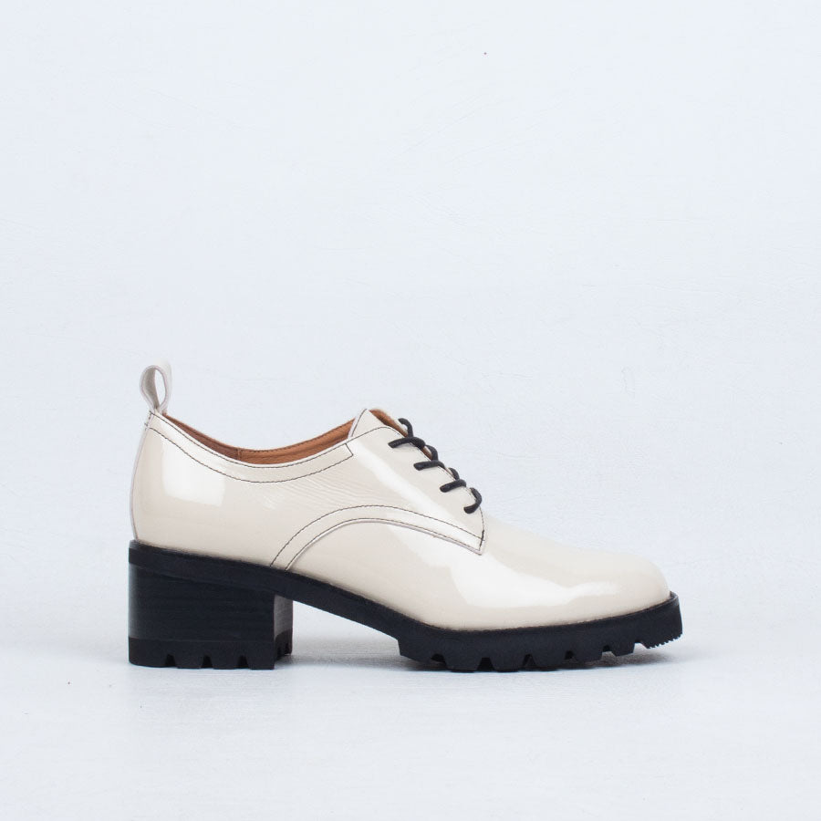 Daya Lace Up Daya Lace Up