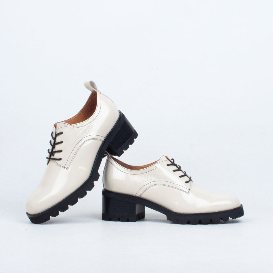 Daya Lace Up Daya Lace Up