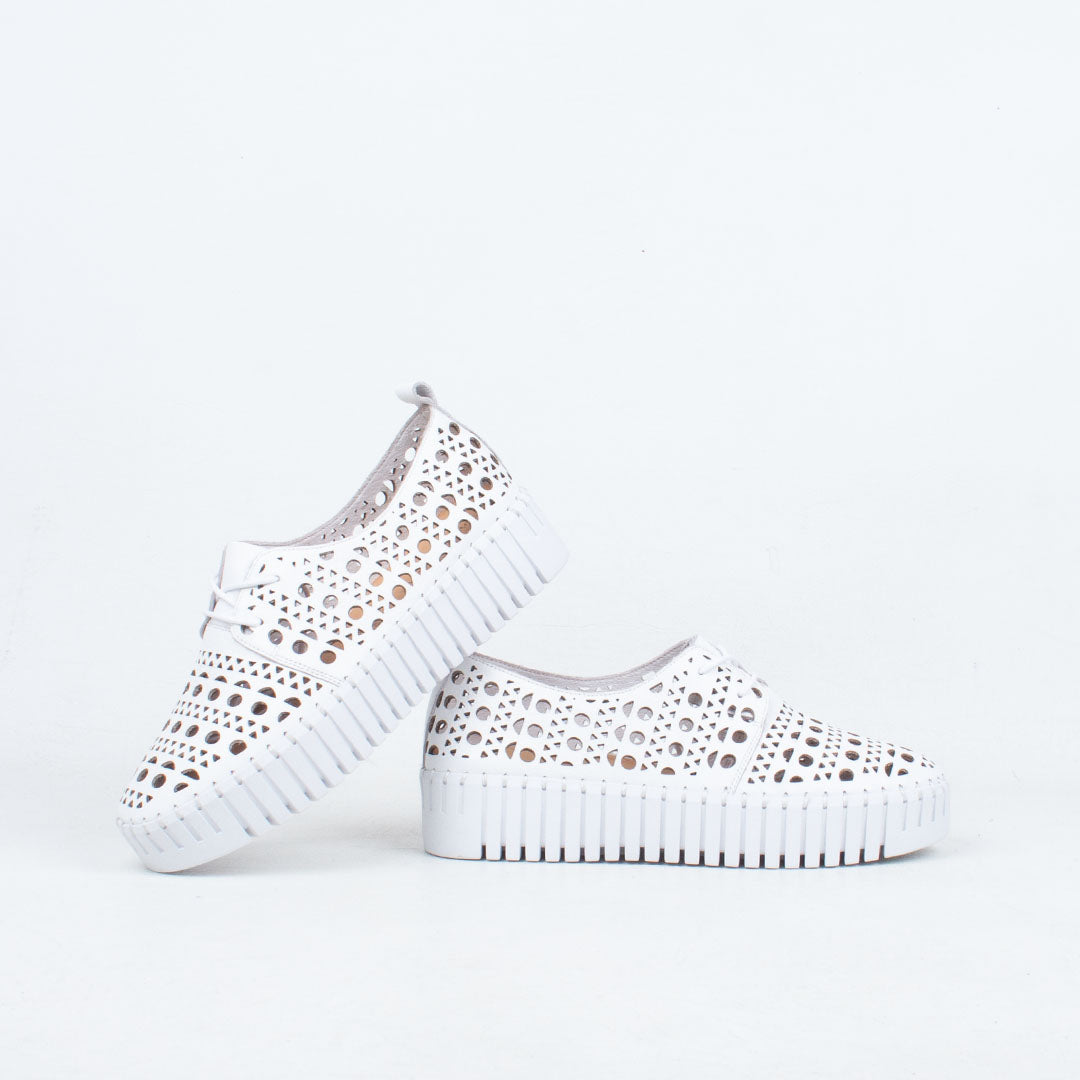 Belarus Lace Up Belarus Lace Up