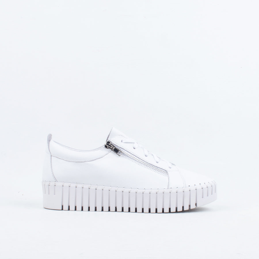 Bump Sneaker Bump Sneaker