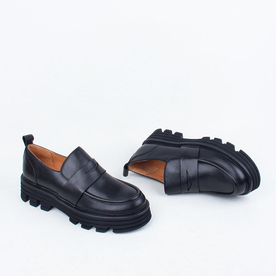 Jania Loafer Jania Loafer