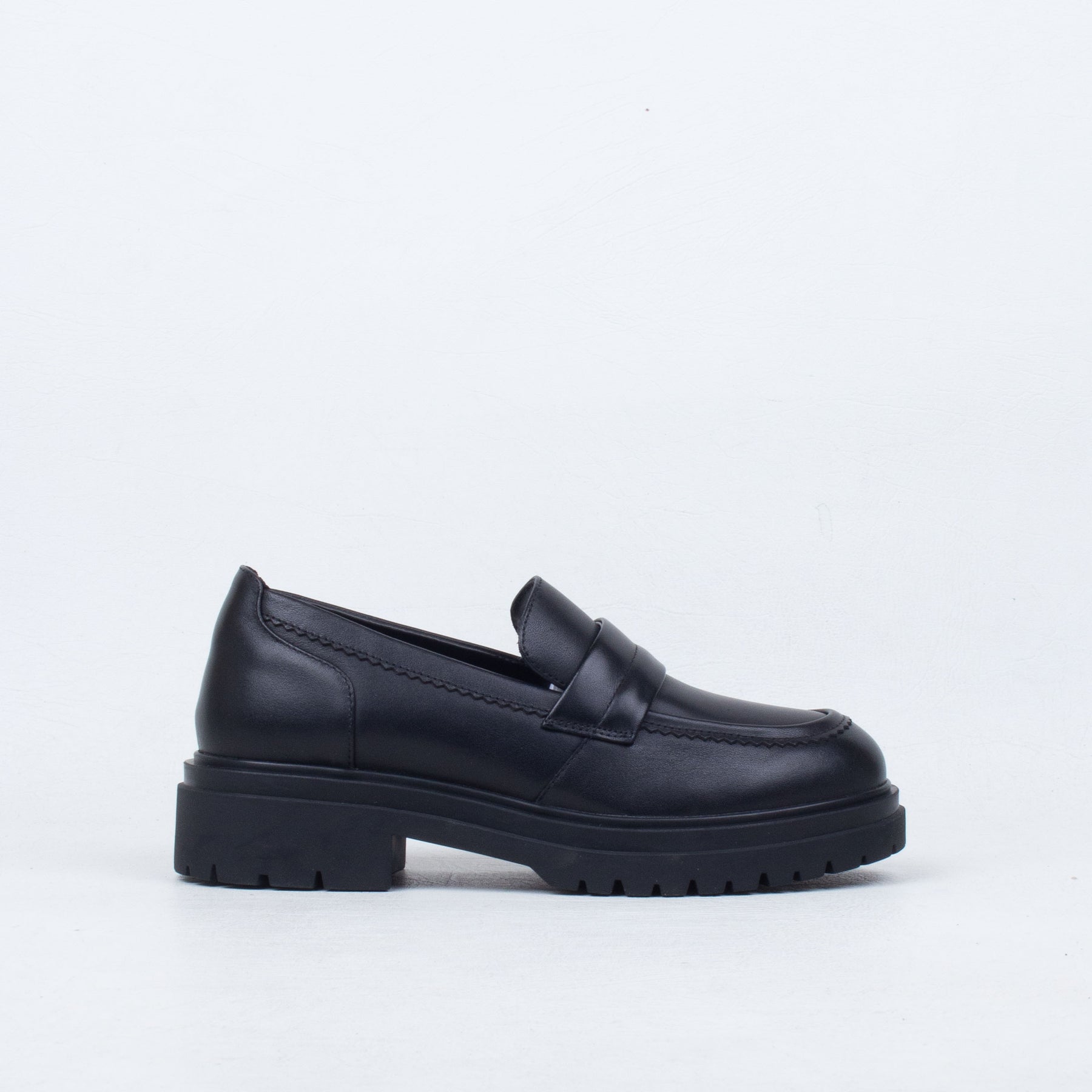 Decent Loafer Decent Loafer