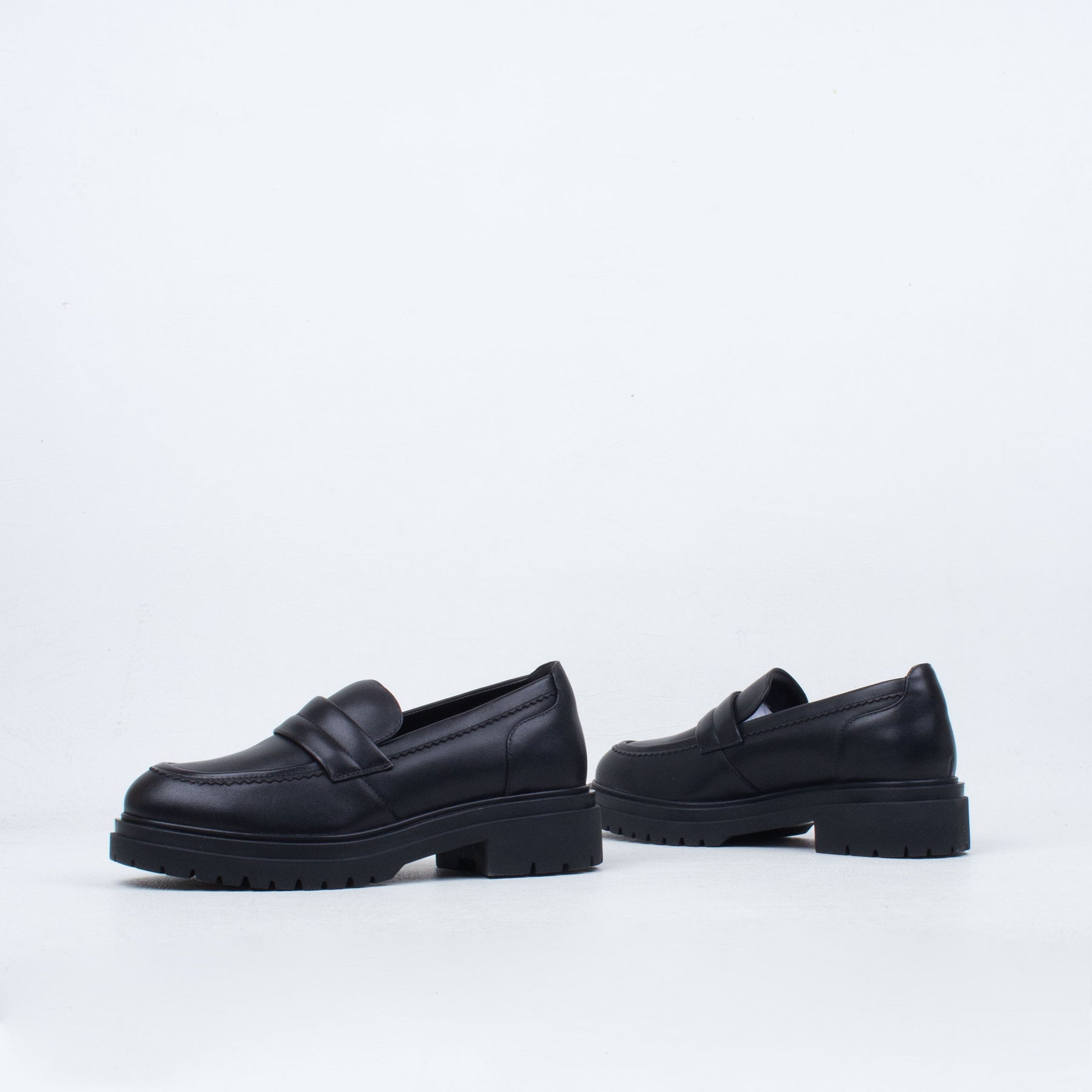 Decent Loafer Decent Loafer