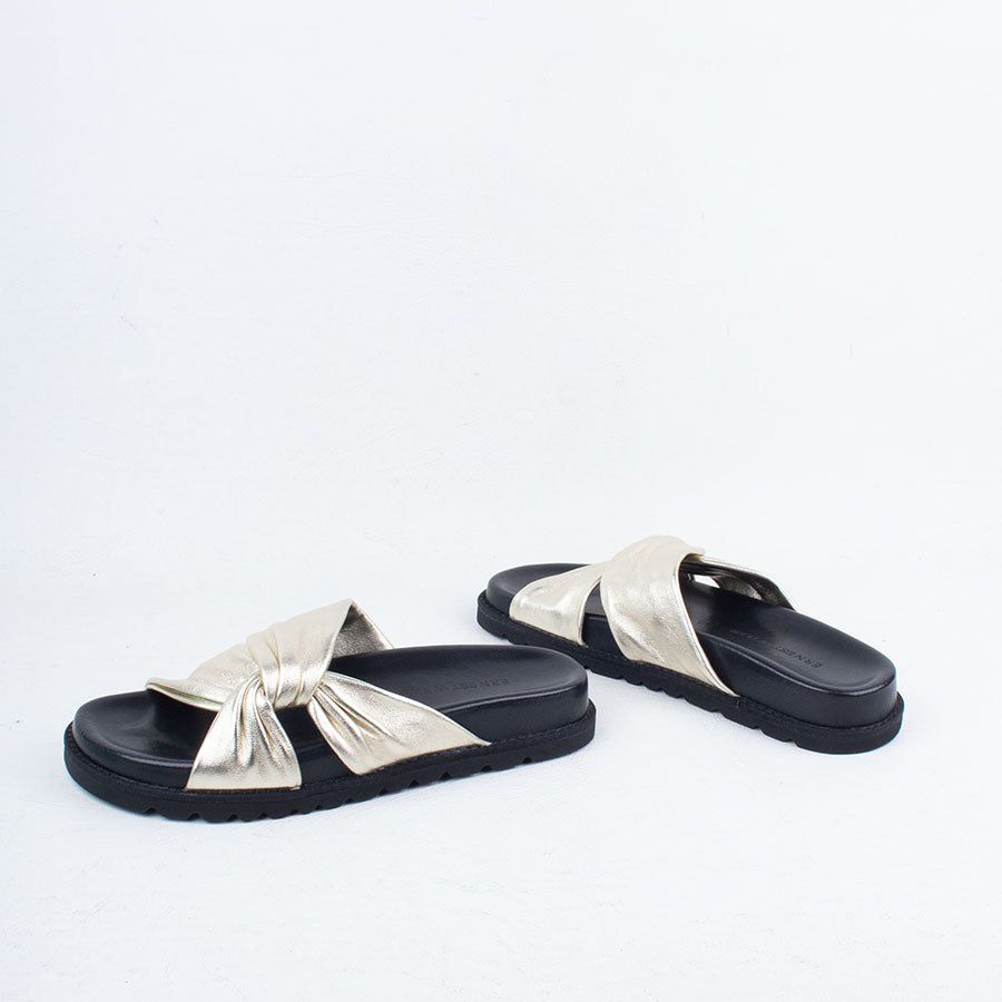Ombra Slide Ombra Slide