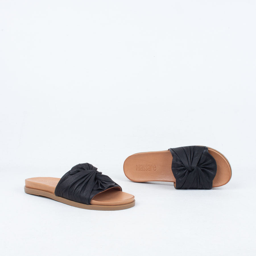 Women's black slide with bow Women's black slide with bow