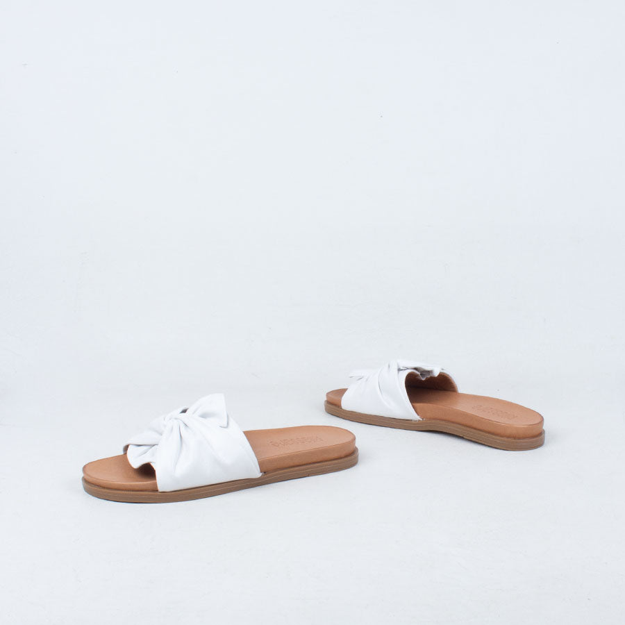 Women's white slide with bow Women's white slide with bow