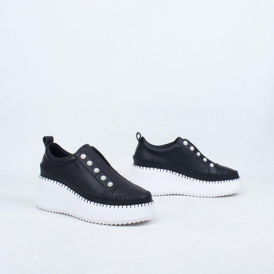 Pearlzie Boost Sneaker Pearlzie Boost Sneaker