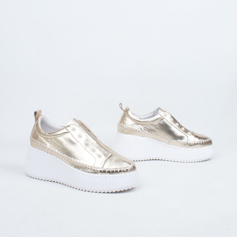 Pearlzie Boost Sneaker Pearlzie Boost Sneaker
