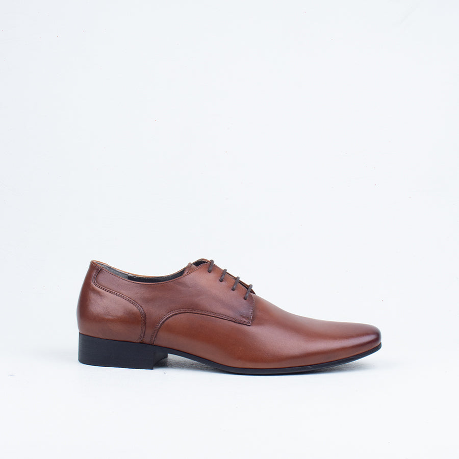Grand Lace Up Grand Lace Up