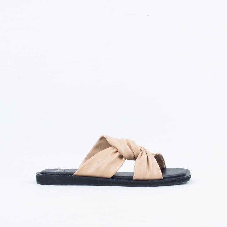 Mistique Slide Mistique Slide