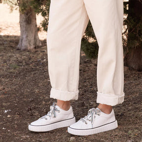 Trinsic Sneaker
