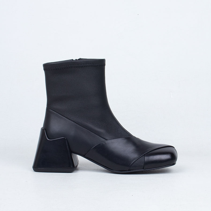 Aleno Boot