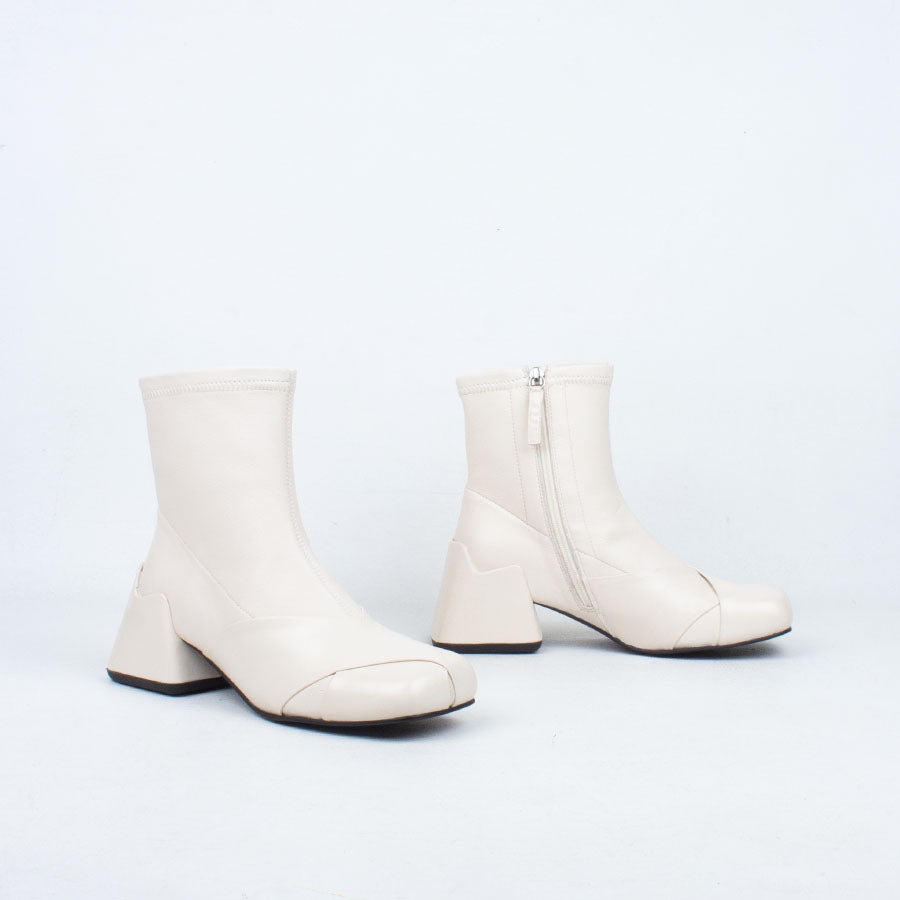 Aleno Boot