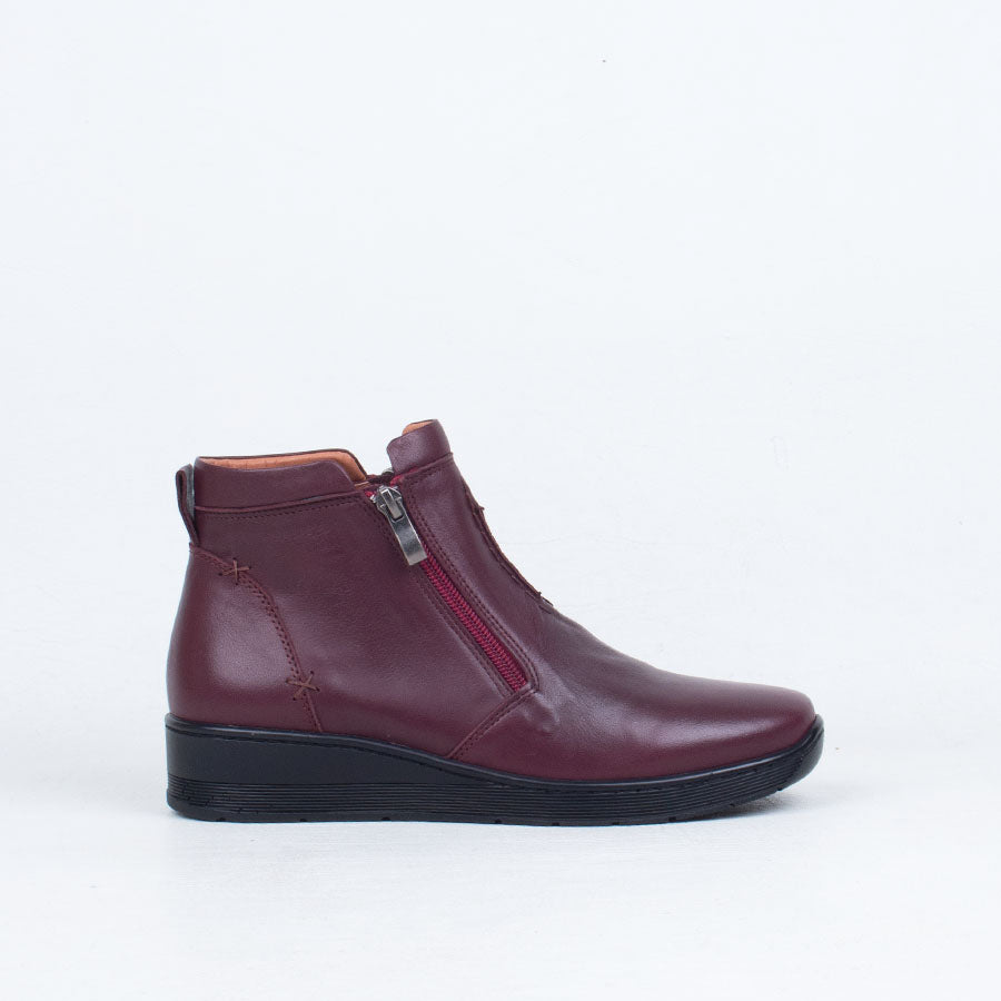 Regis Boot