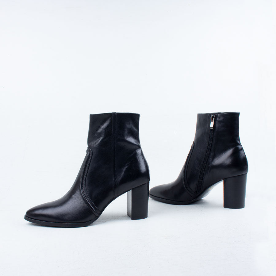 Anahi Ankle Boot