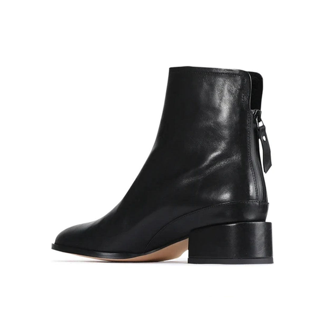 Cast Boot