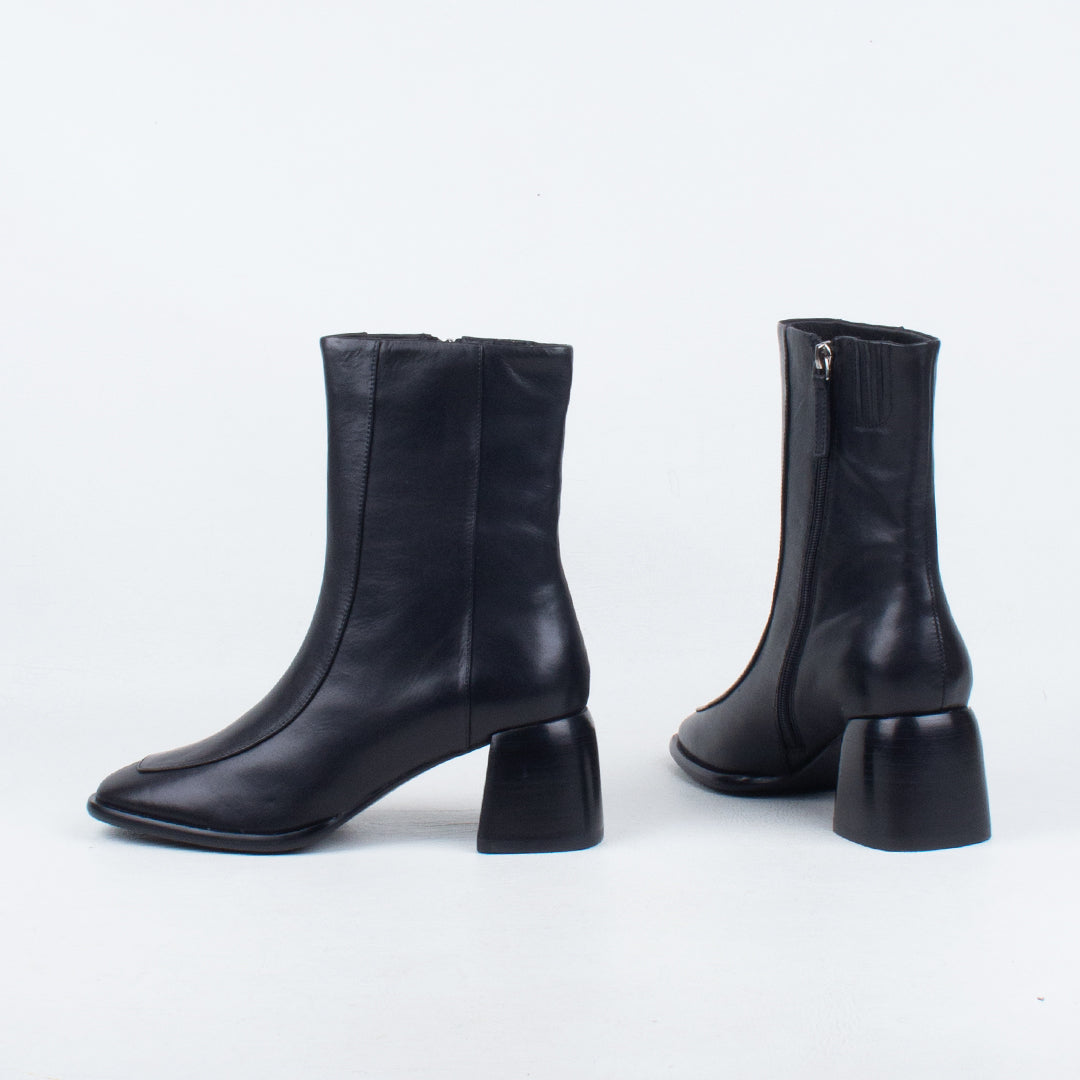 Charline Boot