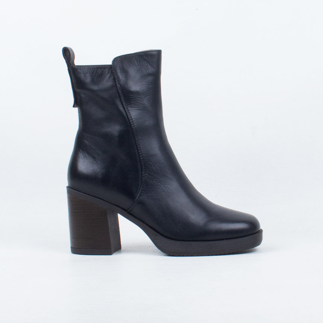 Katt Boot