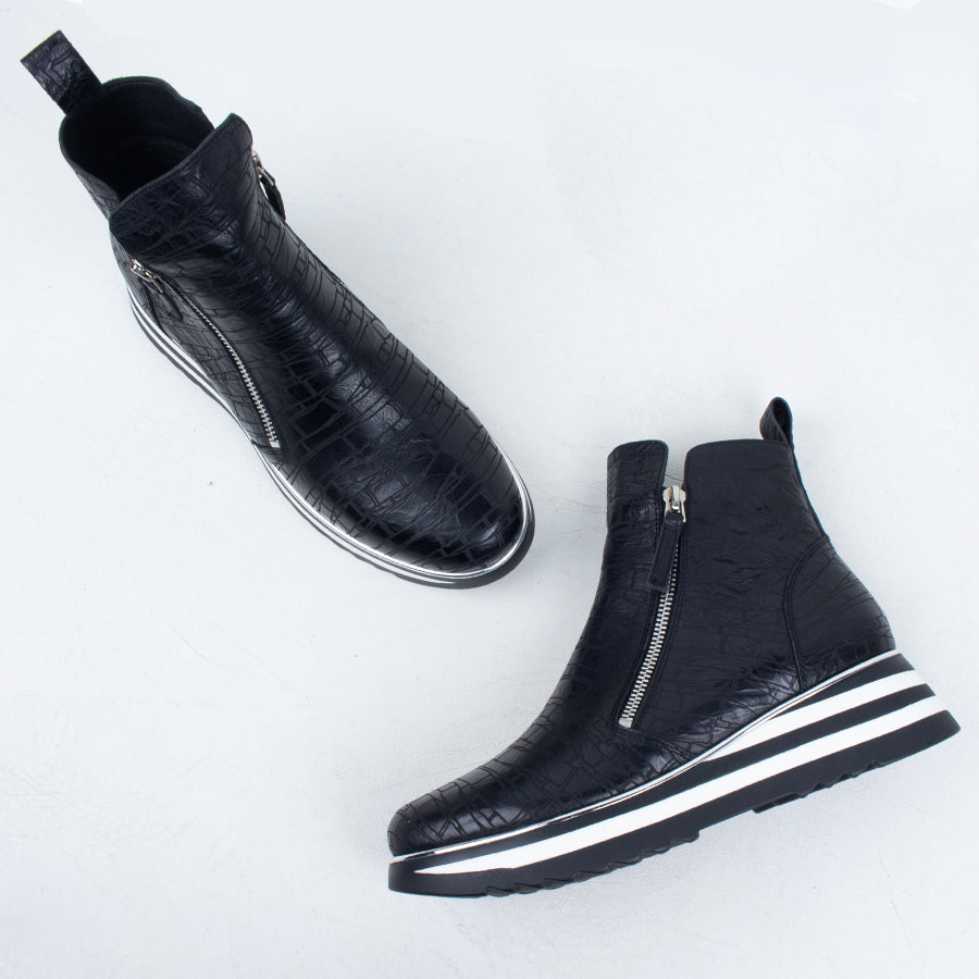 Groupie Boot