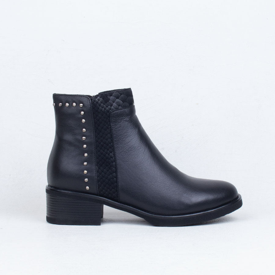 Dome Ankle Boot