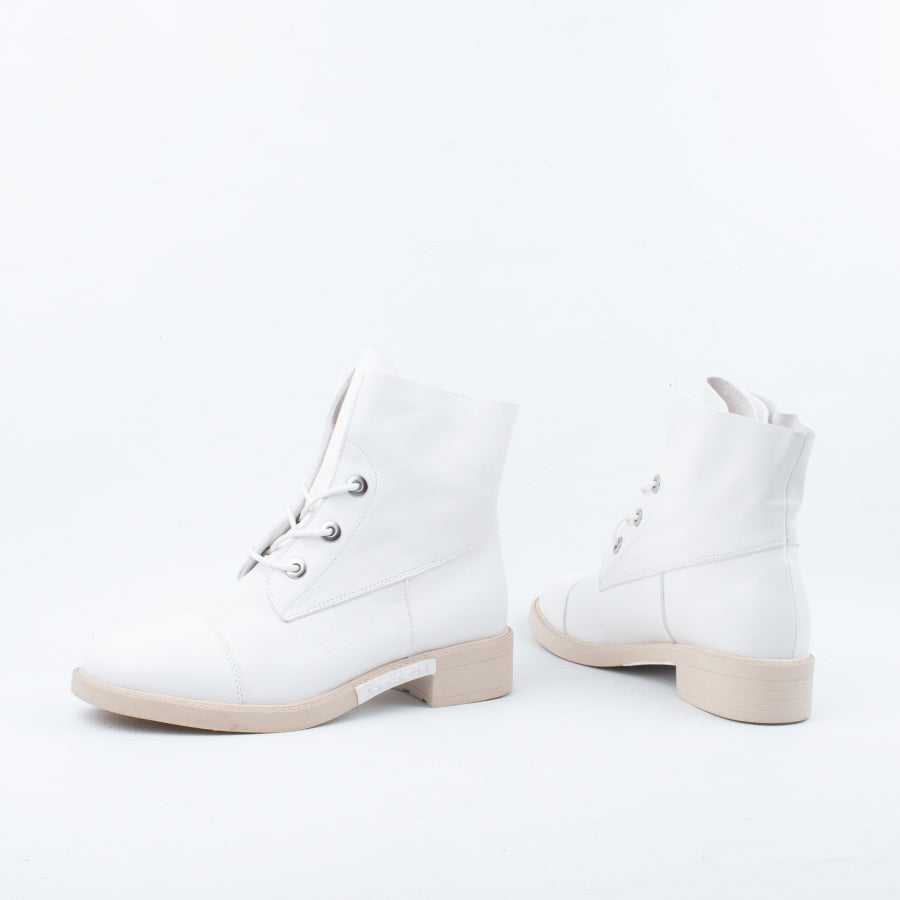 Baxta Ankle Boot