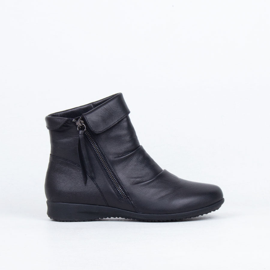 Clap Ankle Boot