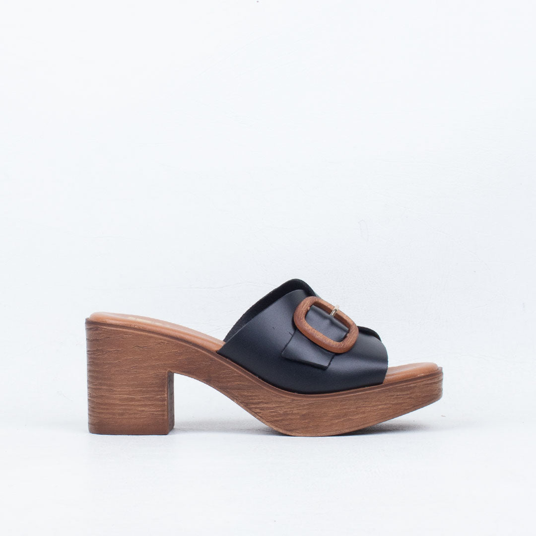 Quirina Heeled Slide