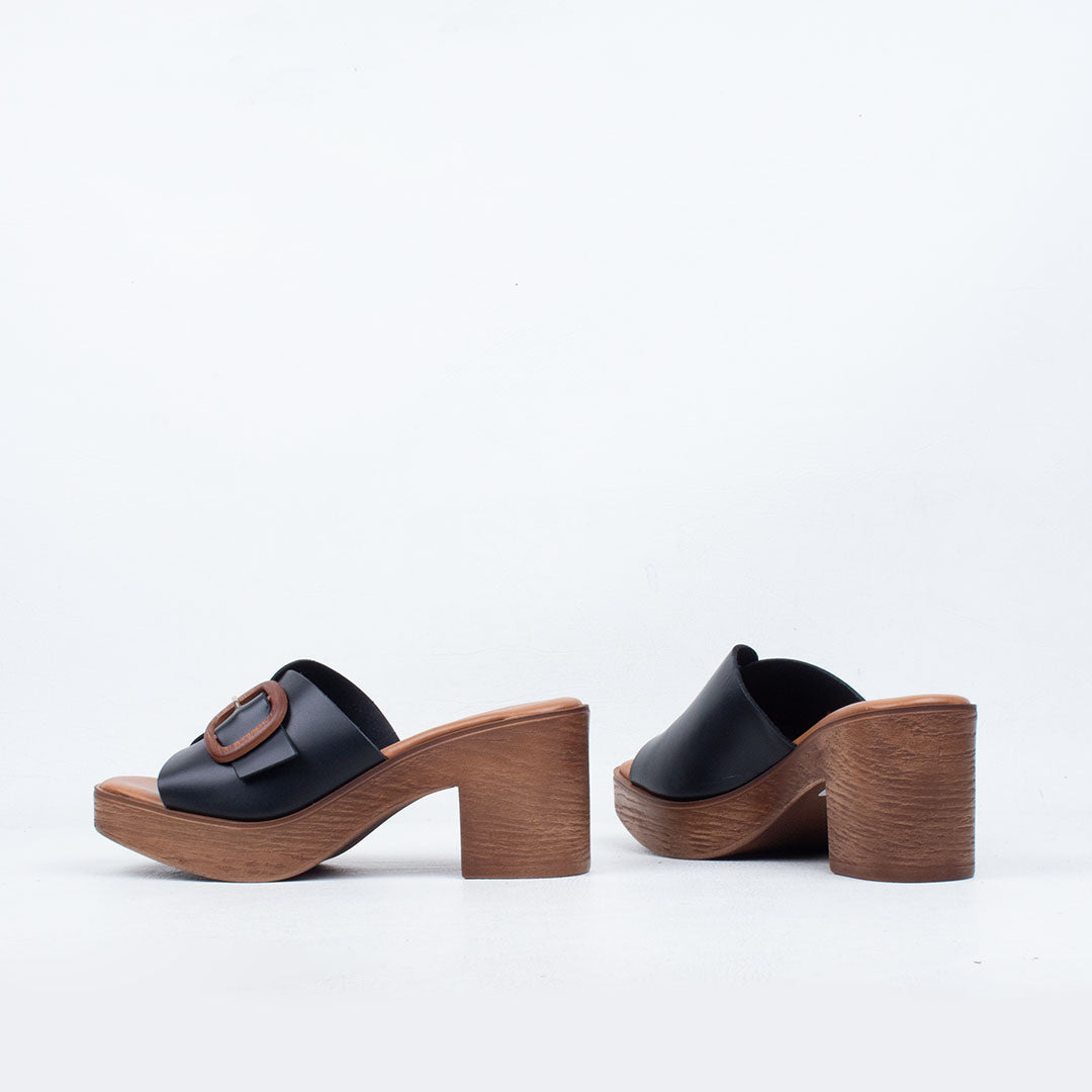 Quirina Heeled Slide