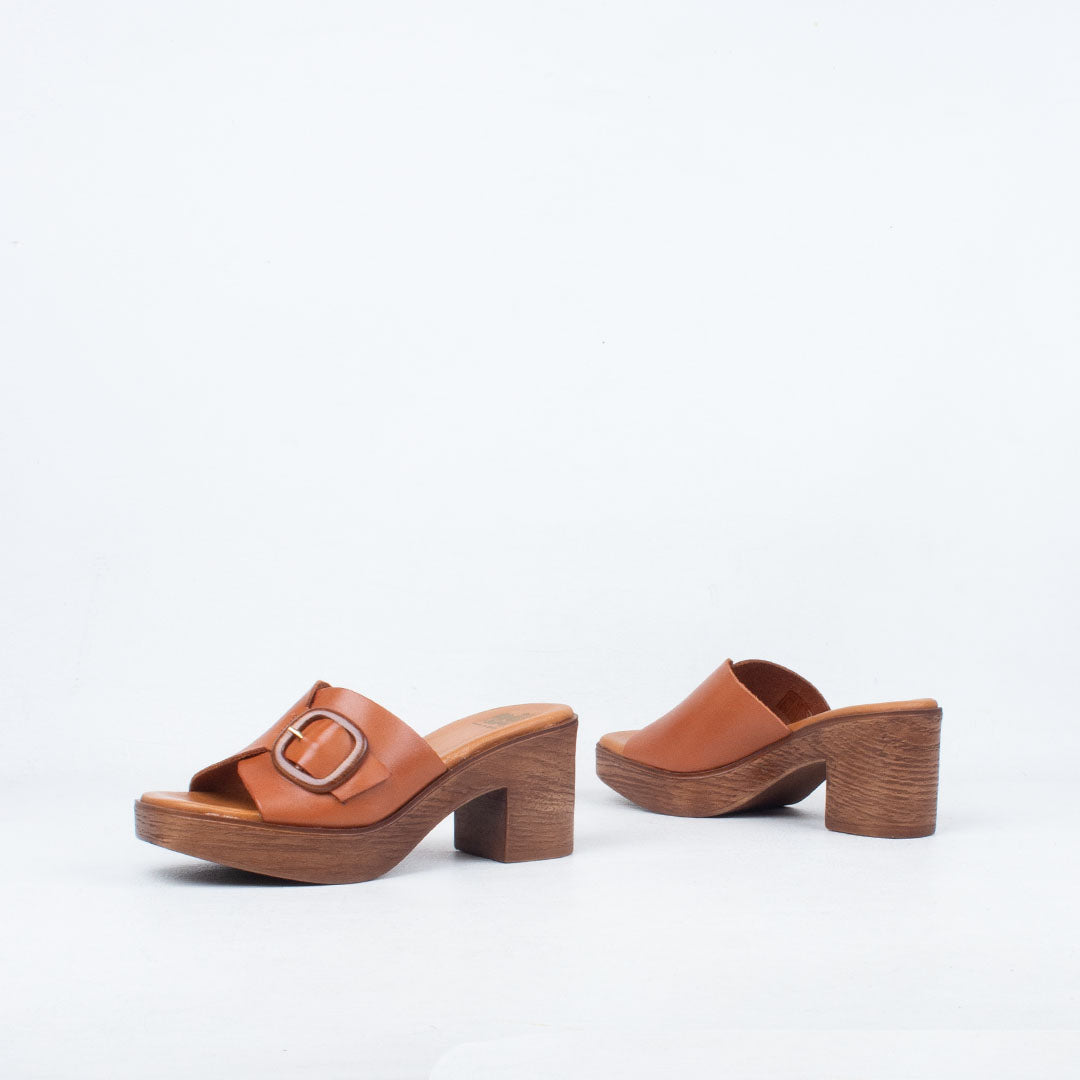 Quirina Heeled Slide
