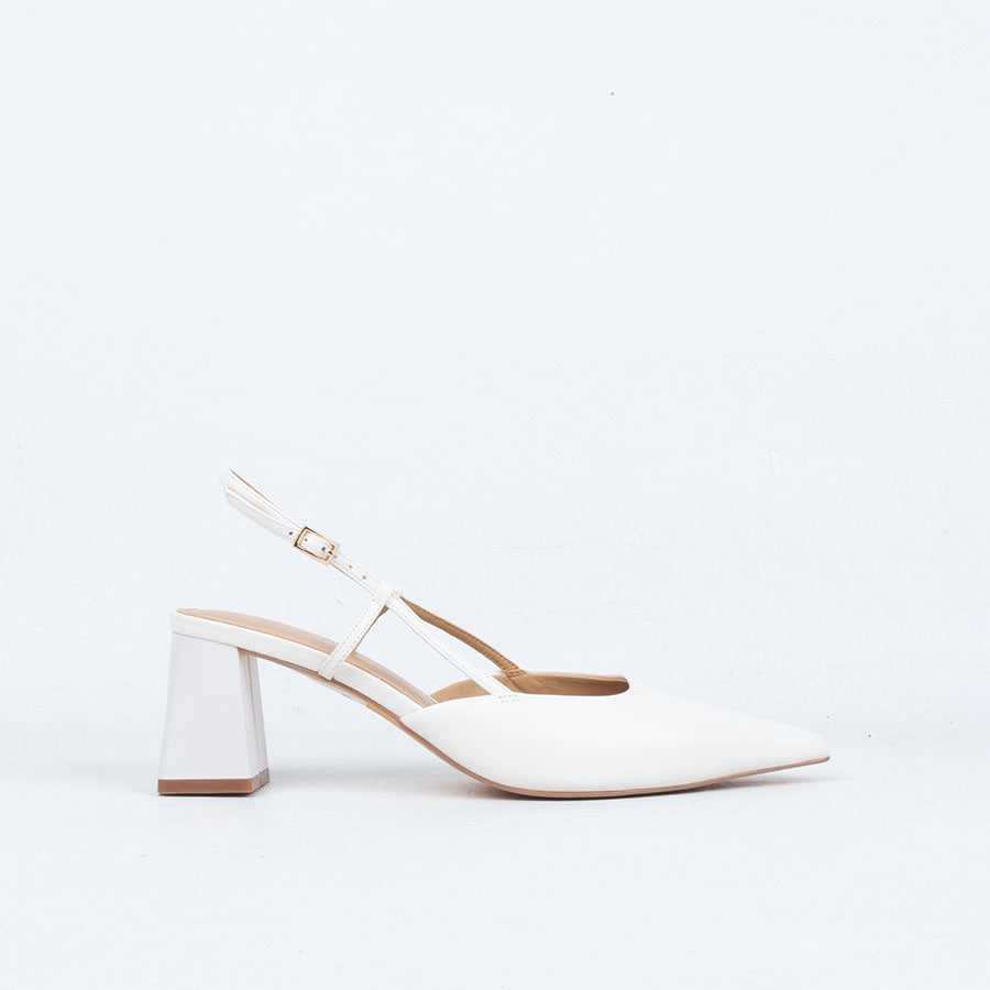 Yasmine Heel