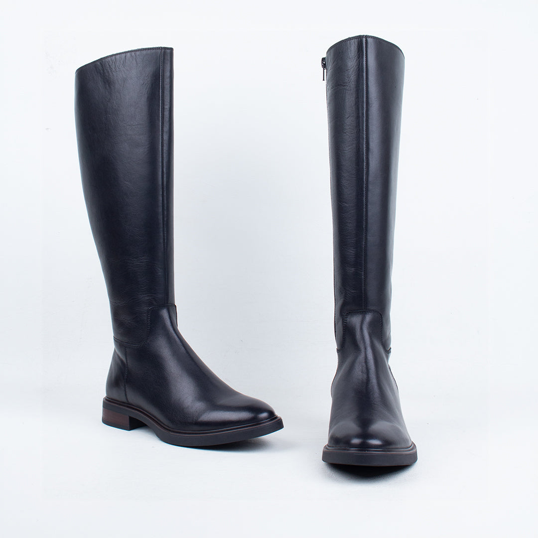 Blanche Knee Boot