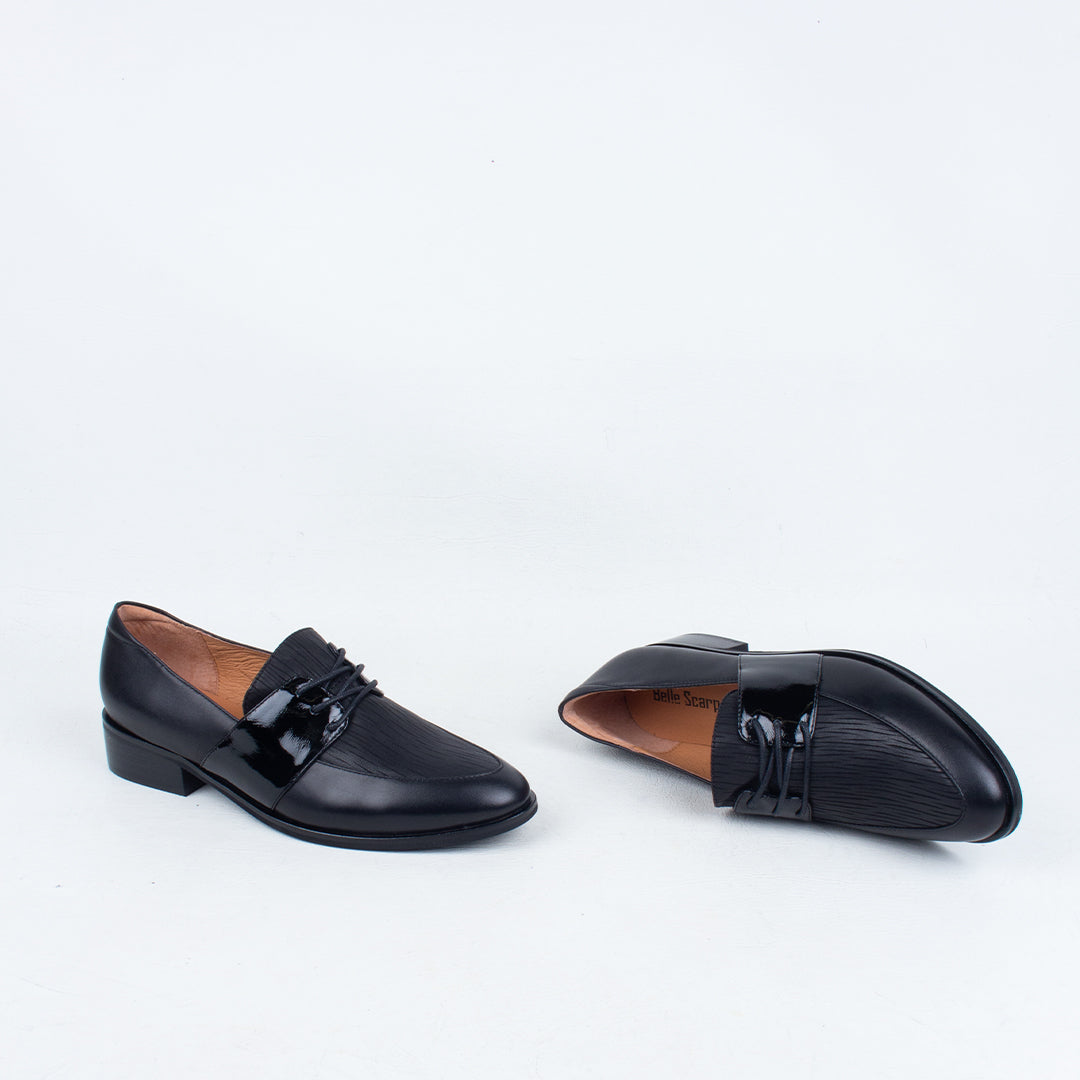 Refute Lace Up