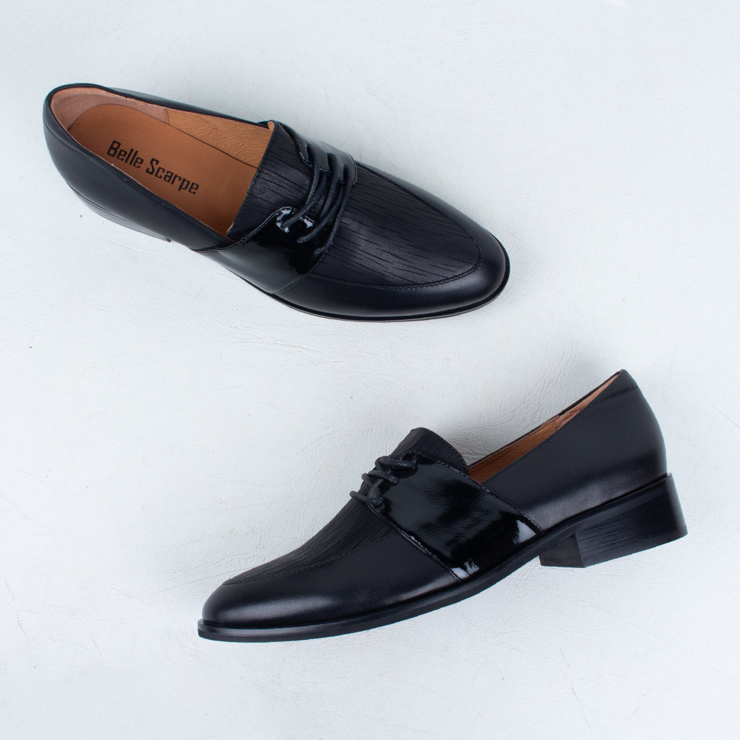 Refute Lace Up