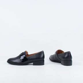 Refute Lace Up