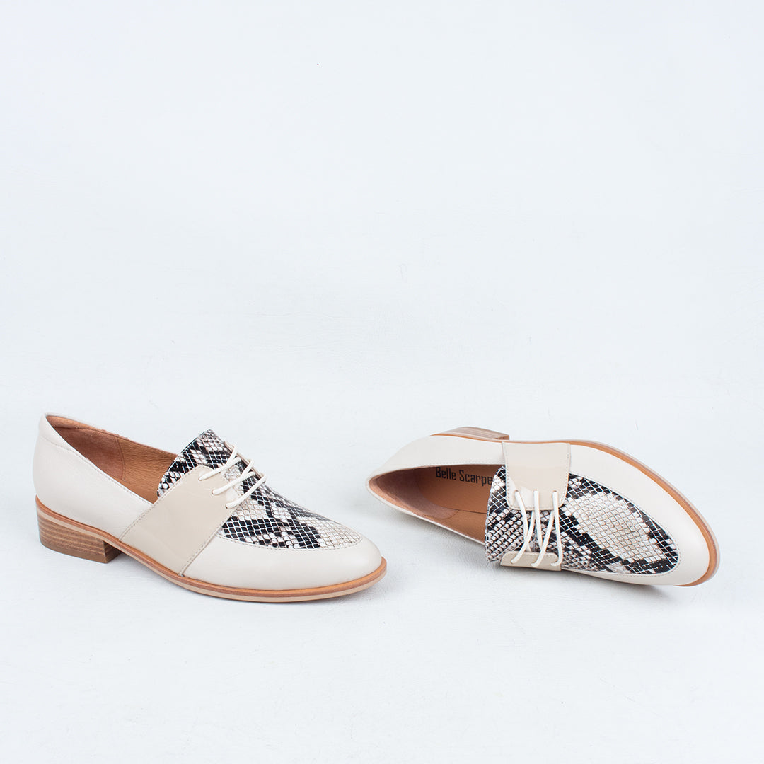 Refute Lace Up