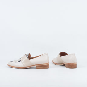 Refute Lace Up