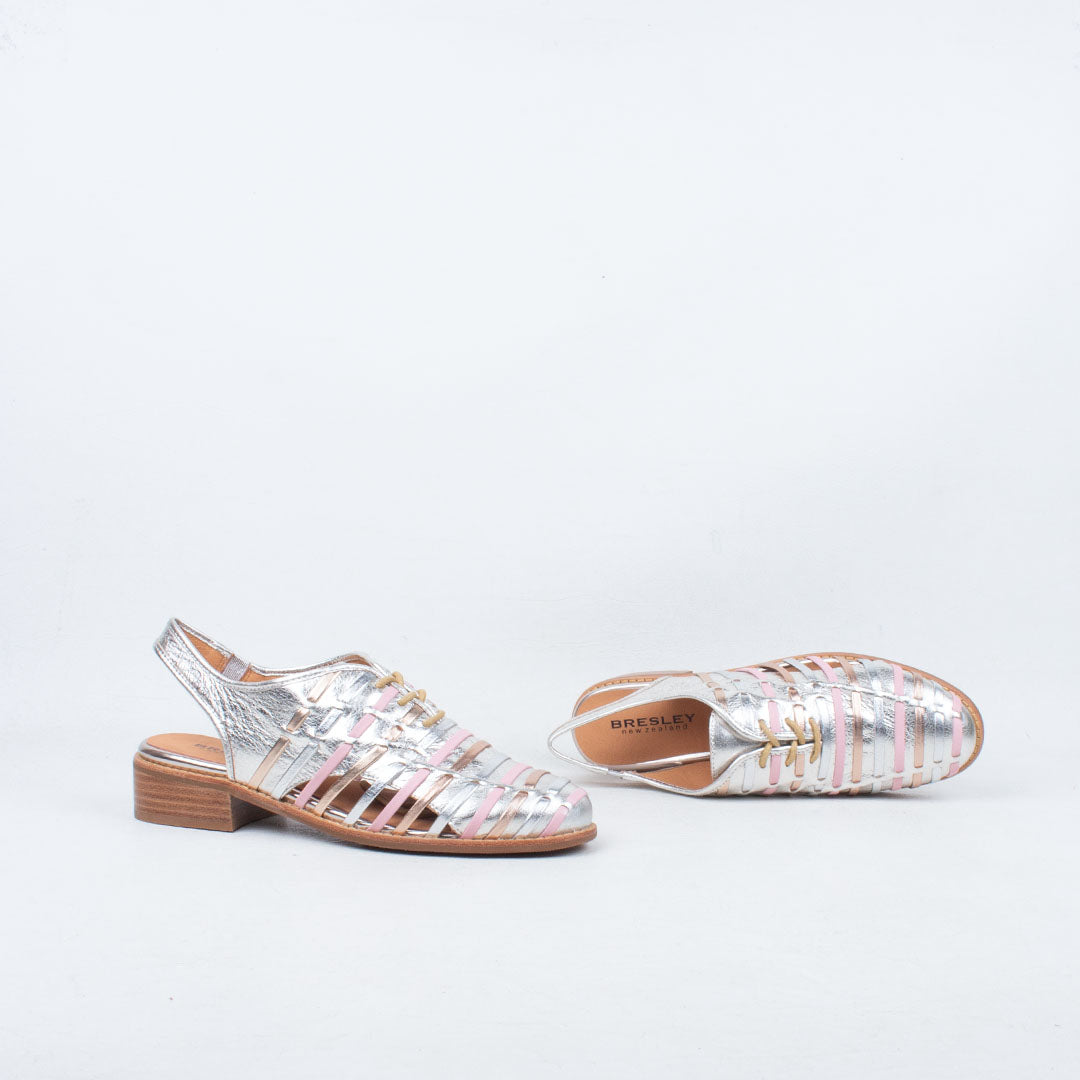 Alien Lace Up