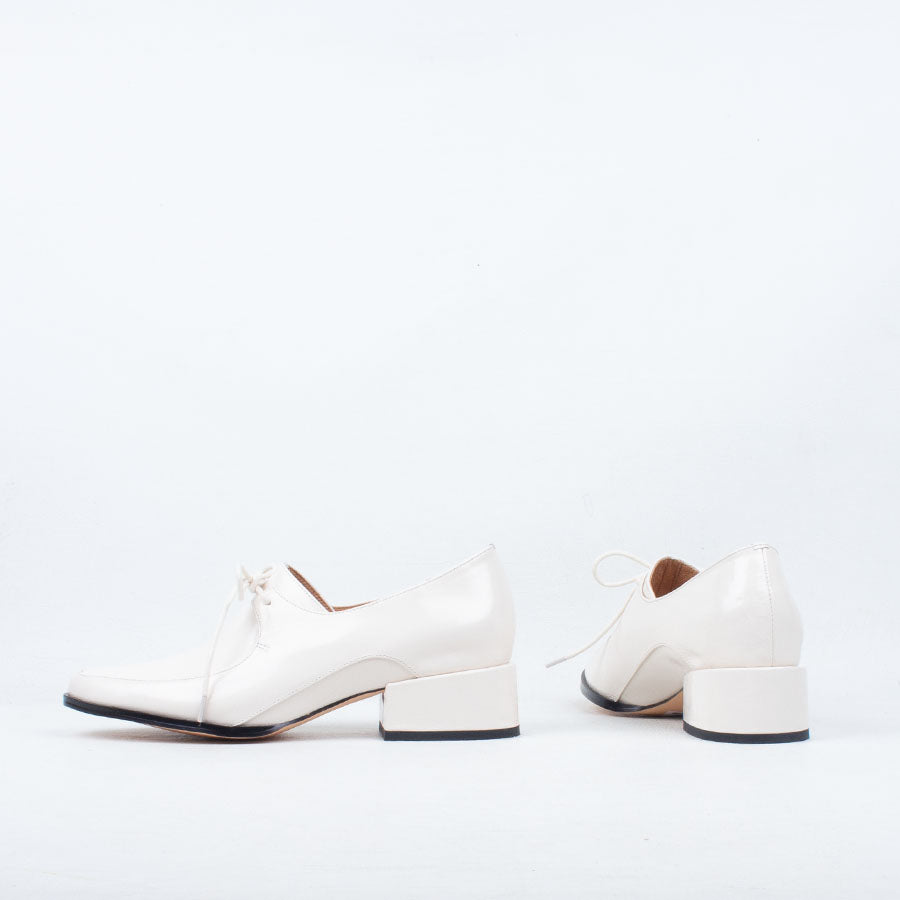 Casi Lace Up