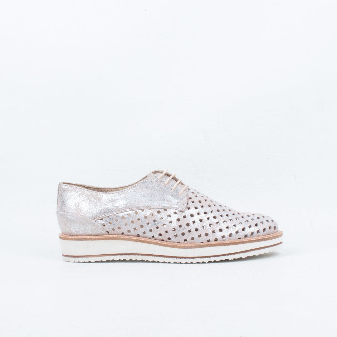 Loyer Lace Up