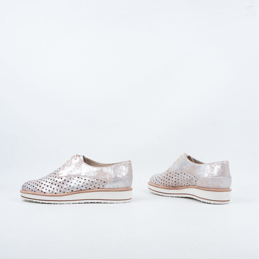 Loyer Lace Up