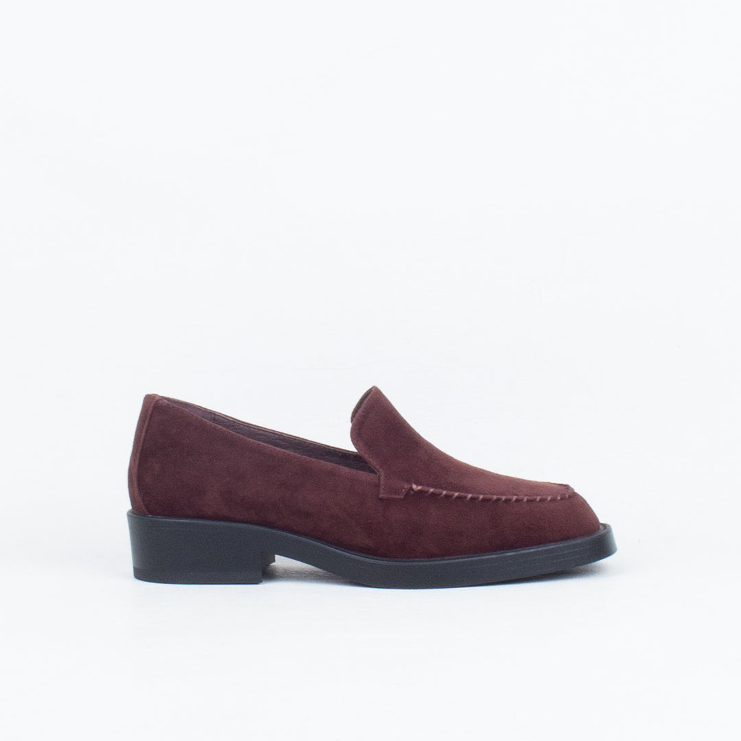 Palegic Loafer