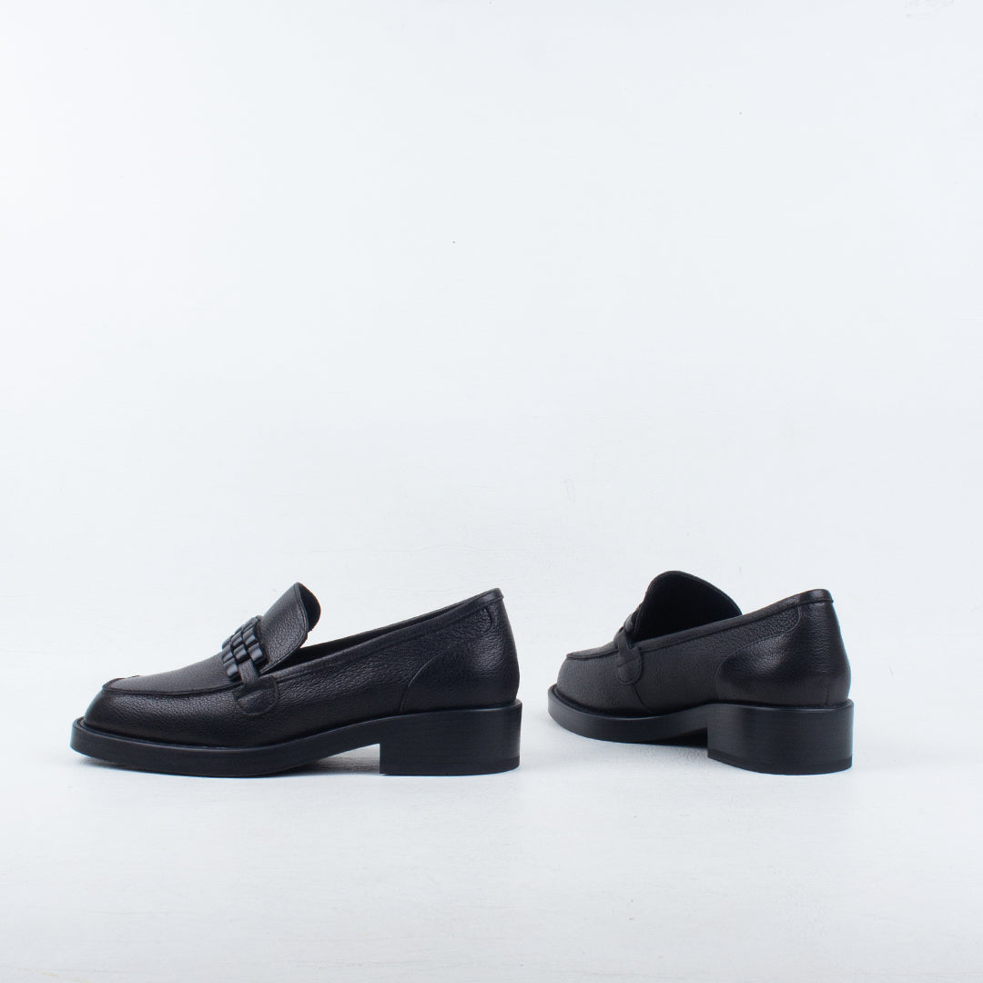 Privot Loafer